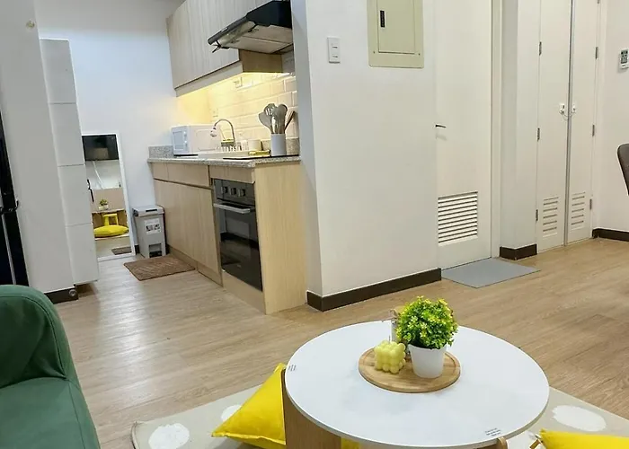 2br With Full Kitchen, Balcony And Wi-fi In Qc Apartamento *
