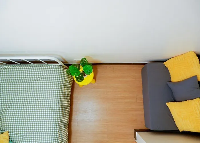 2br With Full Kitchen, Balcony And Wi-fi In Qc * Manila