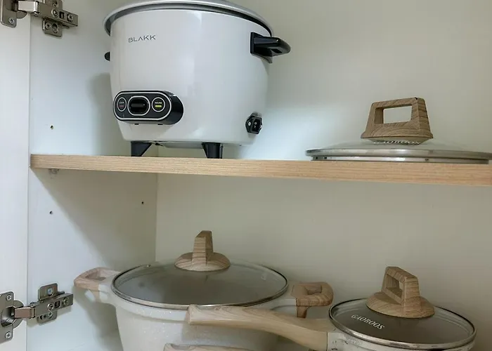 2br With Full Kitchen, Balcony And Wi-fi In Qc