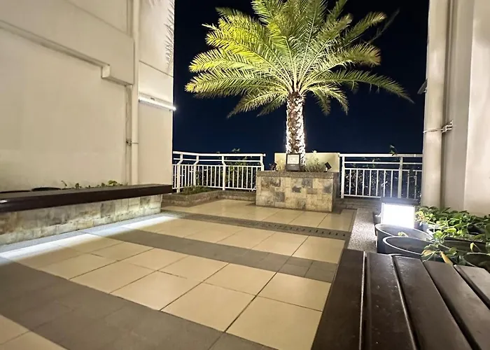 Apartamento 2br With Full Kitchen, Balcony And Wi-fi In Qc Manila