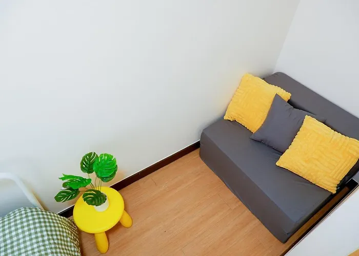 2br With Full Kitchen, Balcony And Wi-fi In Qc *